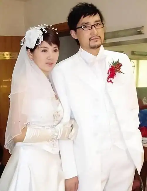 回顾小李琳:凭"杜冰雁"一炮走红,二婚嫁给"凌侍卫"她赌对了