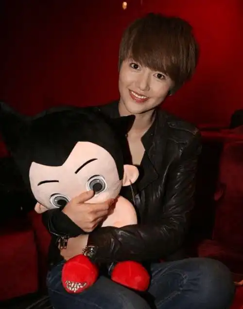 香港这一夜,把谭维维一直以来的尴尬,展现得淋漓尽致_音乐_父亲_因为