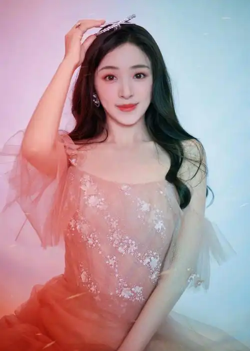 张含韵今日新图