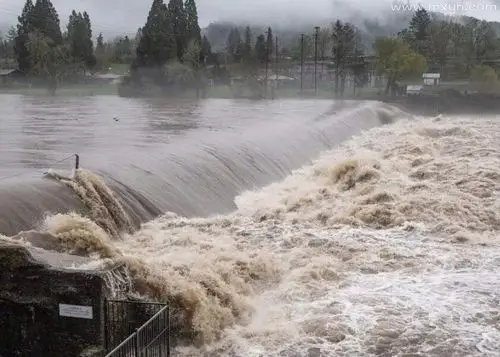 女人梦见河水上涨是什么意思预兆 - 原版周公解梦大全