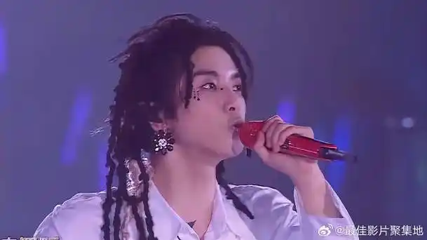 华晨宇活力献唱,动感旋律,唱出世界的虚幻和现实!