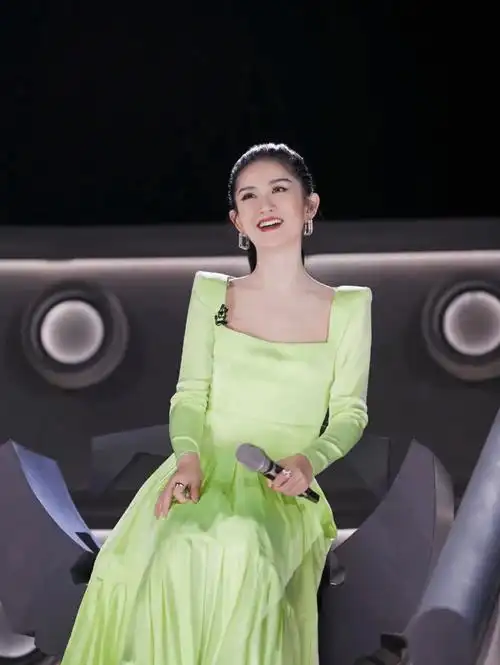 谢娜自曝生二胎后遭遇产后抑郁:勇敢面对,寻求治愈_生活_观众_朋友