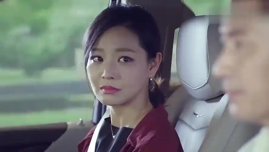 我的体育老师,田野的女强人风范越来越强,从来不愿亏欠谁!