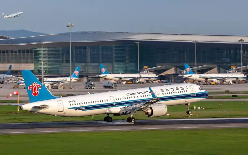 fatiii拍机广州白云国际机场跑道0119窄体机降落合集