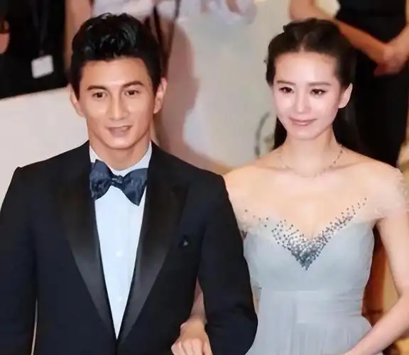 刘诗诗罕见发飙吴奇隆无奈独自带娃背影相当疲惫落寞