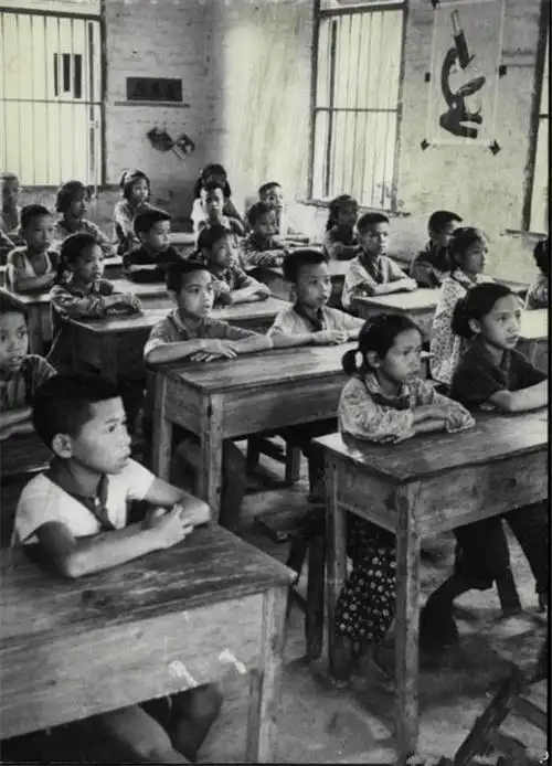 老照片6070年代国外报纸上的中国每一张都有时代回忆