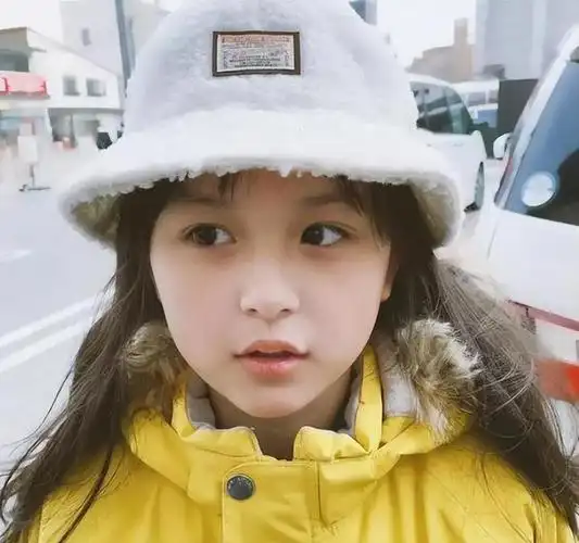 2岁出道年入百万,因长相甜美被禁止整容的刘楚恬,如今长成啥样