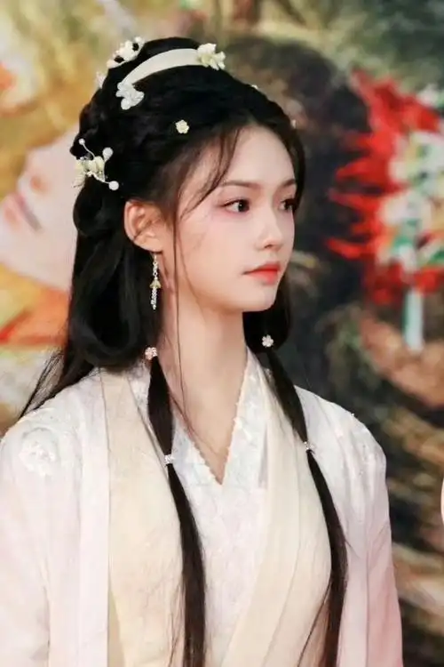 《水龙吟》4位美女造型合集,林允神女装仙气,包上恩清丽,姜贞羽认不出