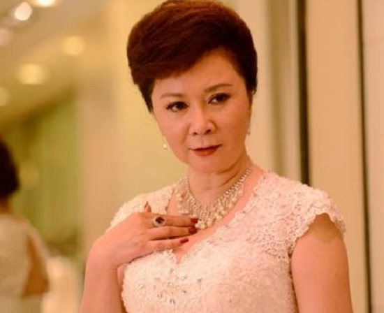 蔡明年轻时候有多好看?风情万种的她比圈中很多女星还要漂亮