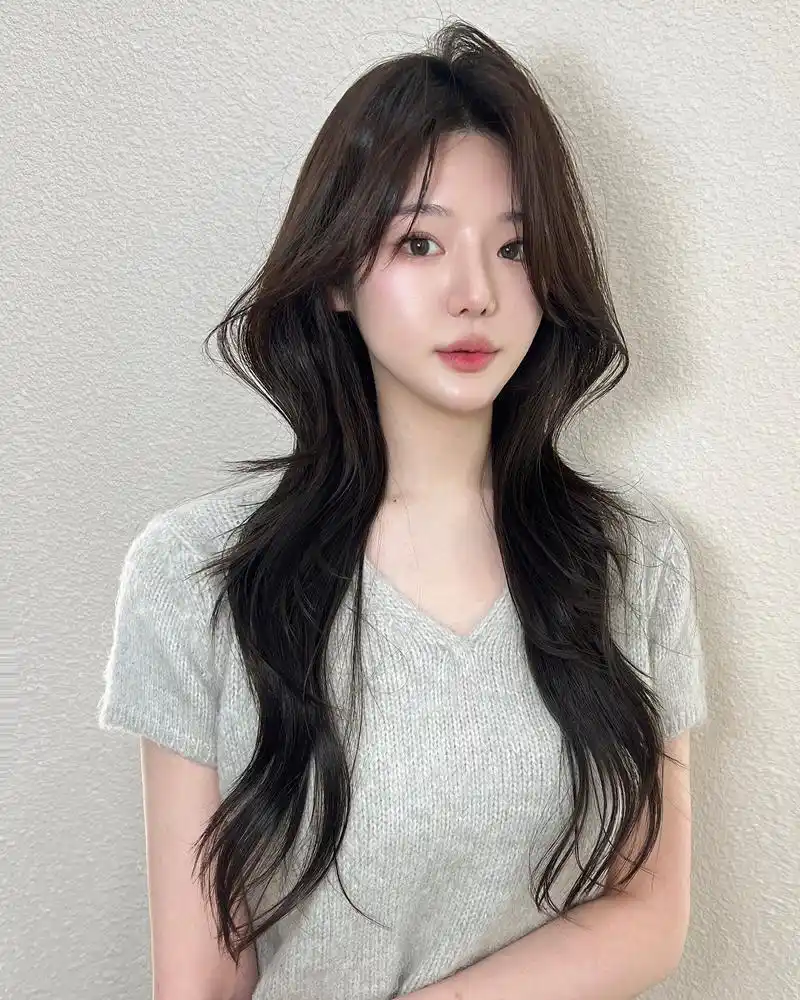 高层次长发来了,带点弯度就是不一样,时尚显高级