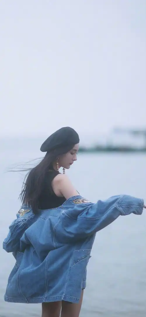 杨幂侧脸低头很好看的女生唯美图片-明星壁纸 - 壁纸之家