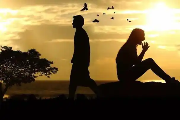 当初热恋的白月光,迟早成为婚后的米饭粒;在此奉劝男人一句,婚姻中的