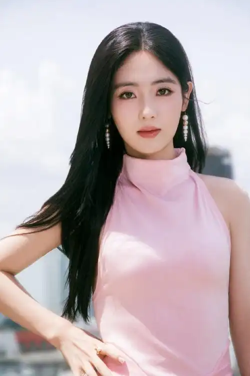 邢菲无袖粉裙##邢菲无袖裙