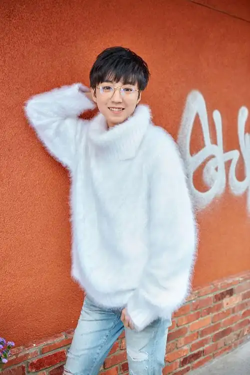 王俊凯 纽约街拍