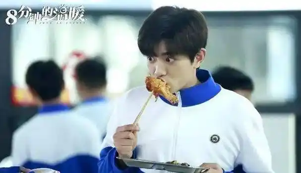 原创当肖战龚俊宋亚轩等一众男星穿上校服你最想和谁做同桌