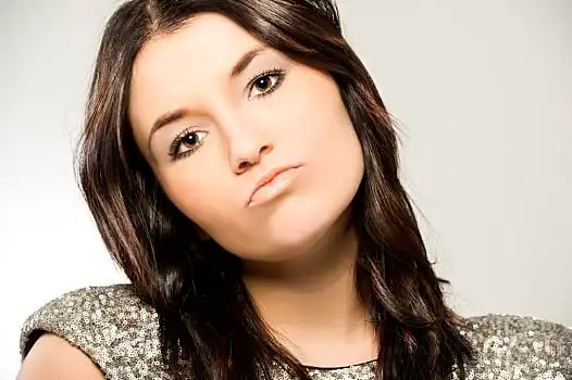 未定,思考,女人,美女,看镜头,歪头,一个,严肃,表情,工作室,头像