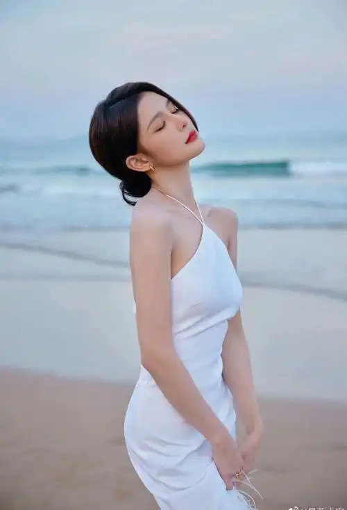 蔡卓宜是一个非常漂亮的女孩子,不仅长得好看,而且身材也是非常好的