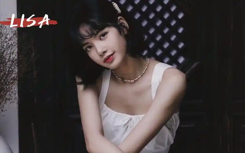 blackpinklisa高清复古大片