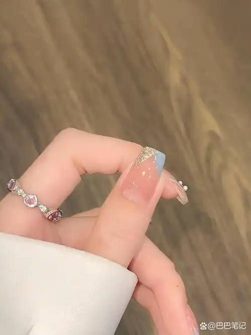 简约法式美甲 冰透肉粉显白色