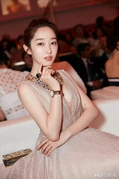 优雅知性蒋梦婕