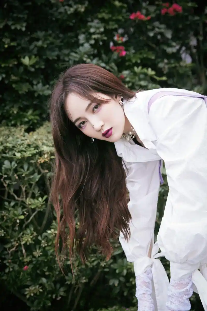 明星写真美图|孟佳