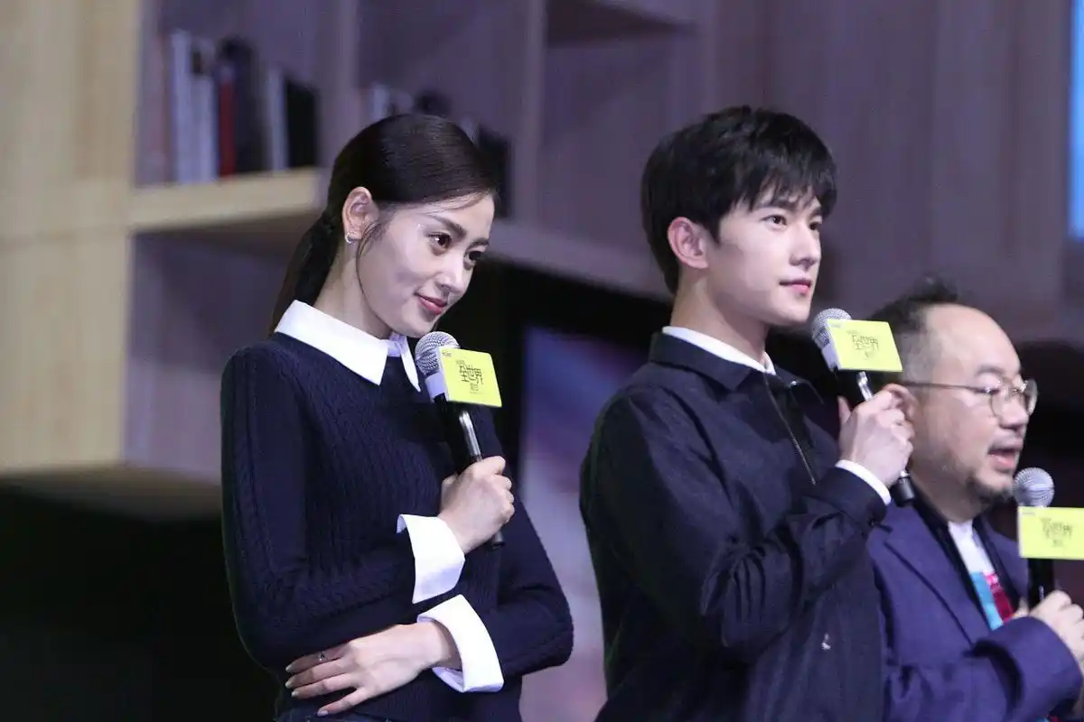 易烊千玺和赵今麦再度合作,将出演《白夜行》!