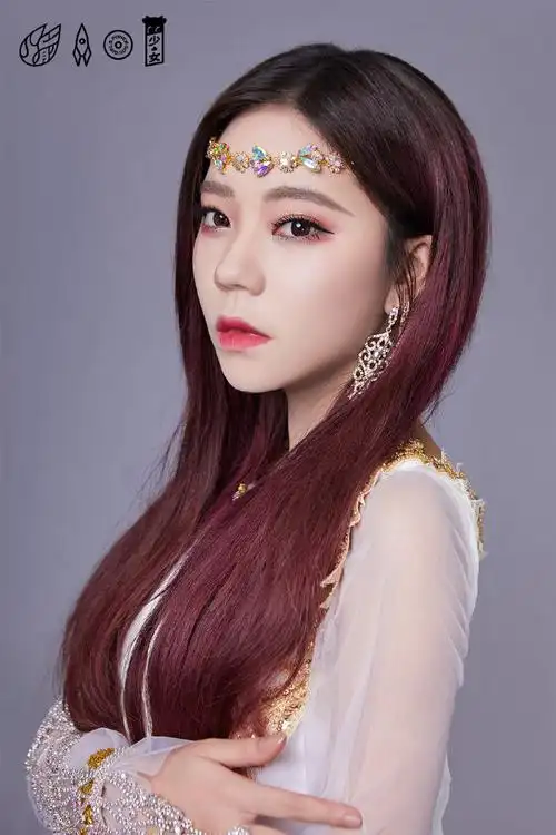 火箭少女解散后再合体参加综艺 白金女神造型个个宛若希腊公主_姐姐