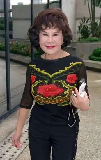 第一代整容女星,黄夏蕙这个失败案例,也享受了60年精彩人生