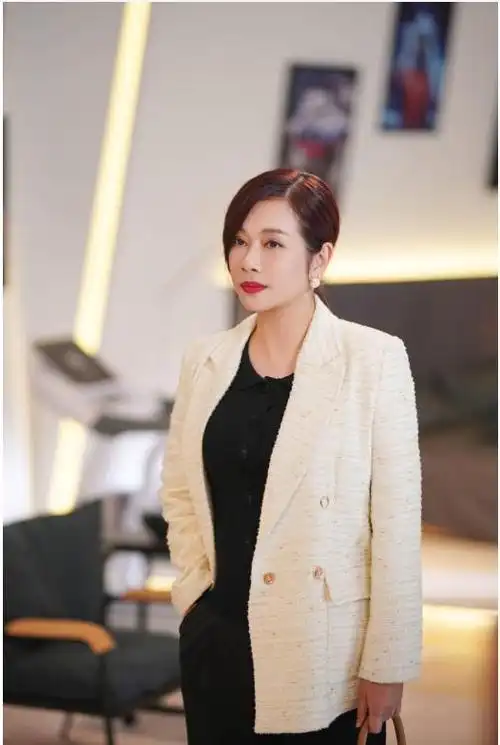 狂瘦30斤!陈松伶近照美翻,张铎母子传闻破灭