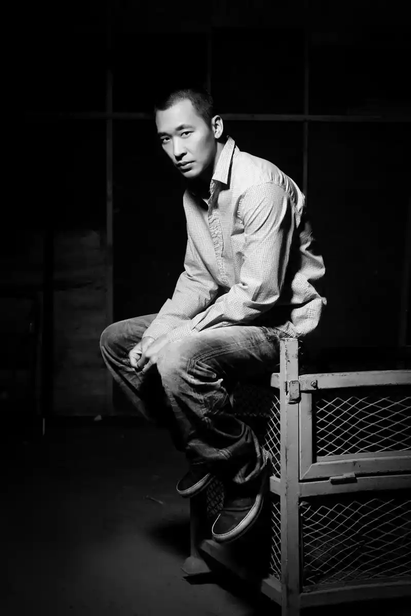 黄立行很好的诠释了短发型男