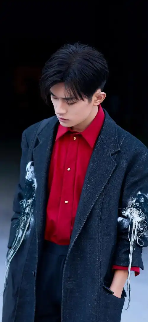 时间:2021-01-18浏览:(393)标签:易烊千玺格式:jpg热门壁纸标签郭禹晗