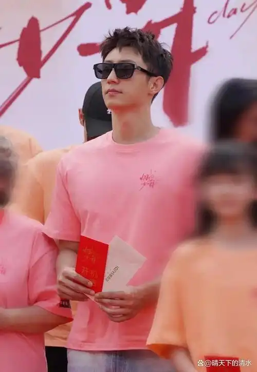 5.27娱乐瓜:肖战赵丽颖杨洋龚俊朱一龙张艺兴刘亦菲黄景瑜张若昀