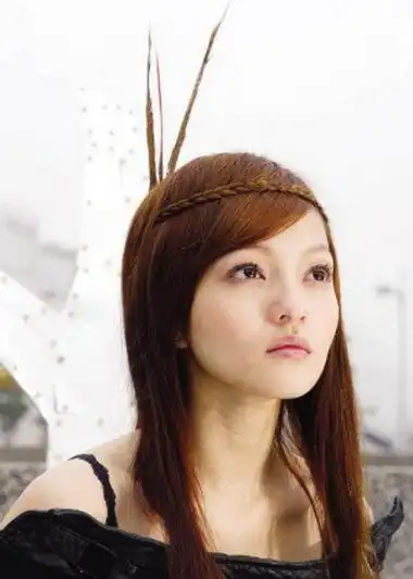 张韶涵新单曲遭恶搞 公司称不排除采取法律手段