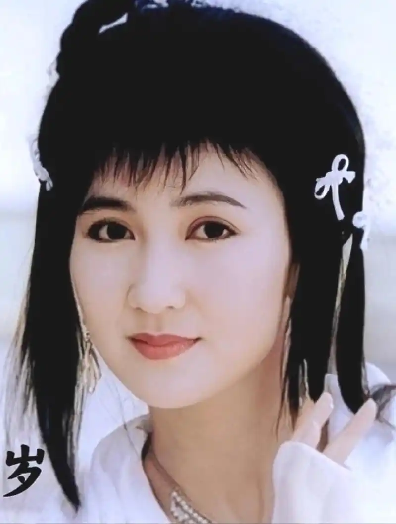 最美小青陈美琪14到64岁的变化,年轻时的颜值不输于赵雅芝!