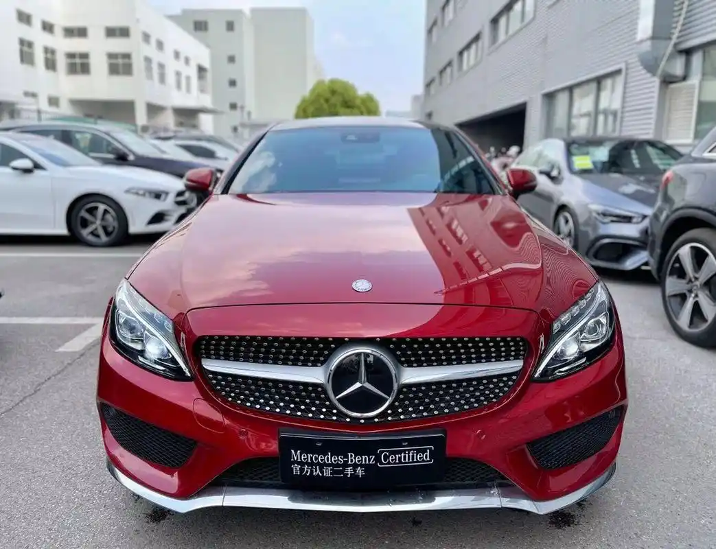 梅赛德斯-奔驰 c30092 精美的内饰77帅气的外观 真的是斩男又斩女