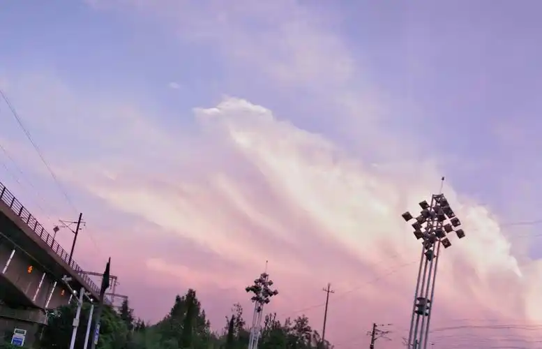 你们的手机锁屏壁纸是什么有没有什么比较有意思的锁屏壁纸