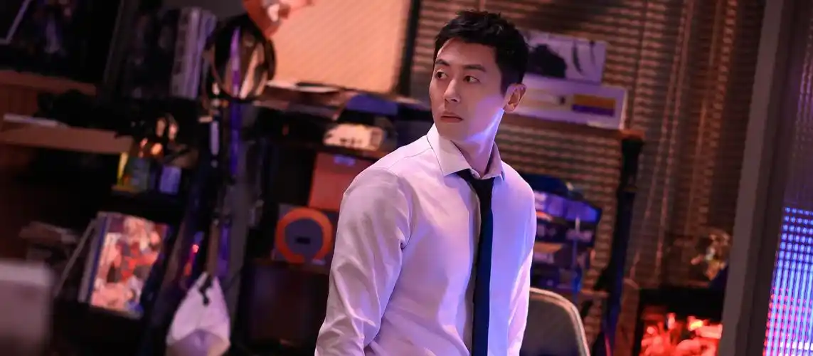 朱亚文《十日游戏》收官 "反派"演技诠释多层次暗黑系