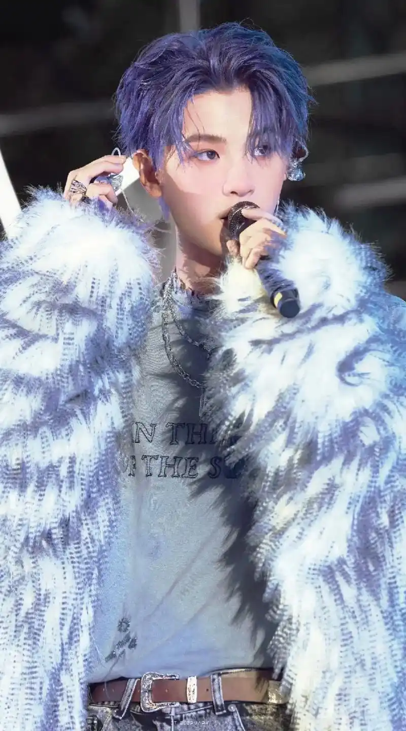 黄明昊壁纸～#黄明昊 #向全世界安利 #壁纸 - 抖音