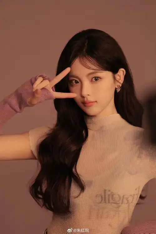 爱奇艺喜剧《喜剧之王》  主演:杨超越,蒋龙,张弛,史策,王皓,蒋诗萌