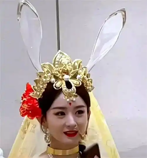 赵丽颖cos玉兔公主了!妆造精致,这次毫无瑕疵!