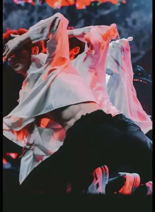 刘耀文篮球场的恋爱