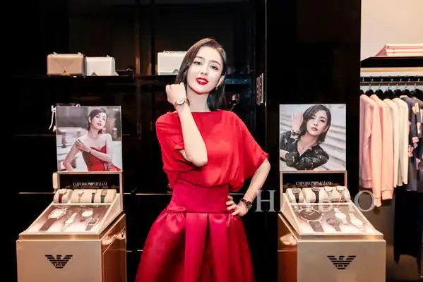 阿玛尼 (emporio armani) 庆祝满天星系列限量款腕表发布,佟丽娅受邀