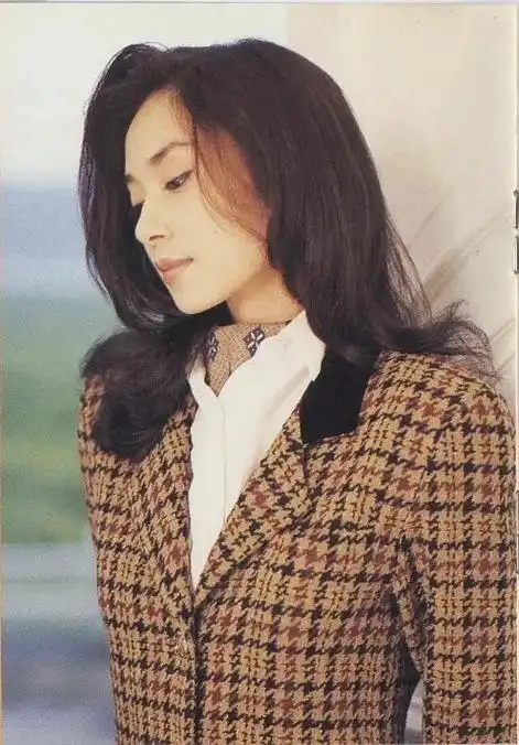 邝美云原来这么美的吗