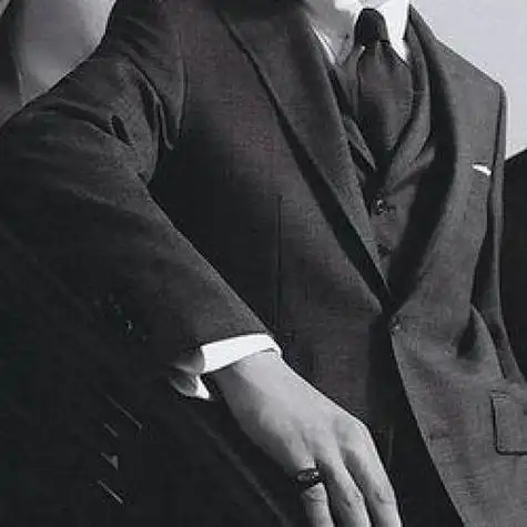 西装黑白头像男生