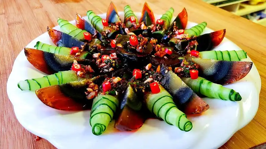 过年餐桌上最受欢迎的凉拌菜,开胃解腻,做法简单,10分钟就搞定