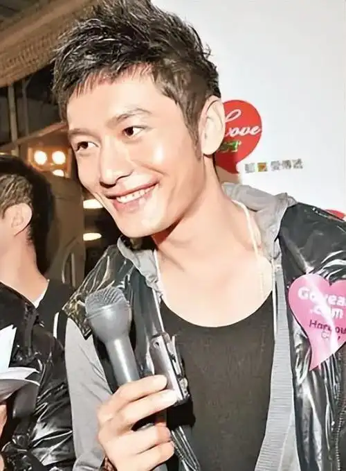 陈伟霆个人简介撩妹高手陈伟霆