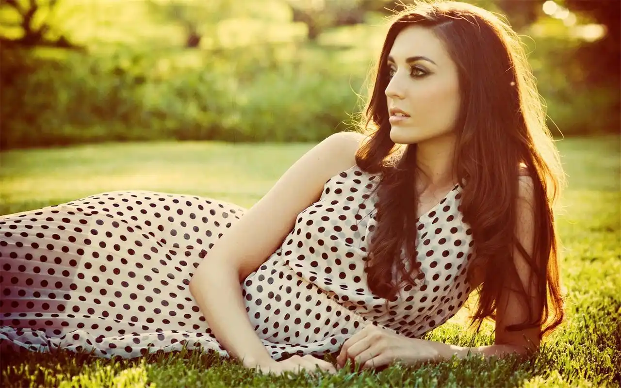 欧美宅男女神高清桌面壁纸