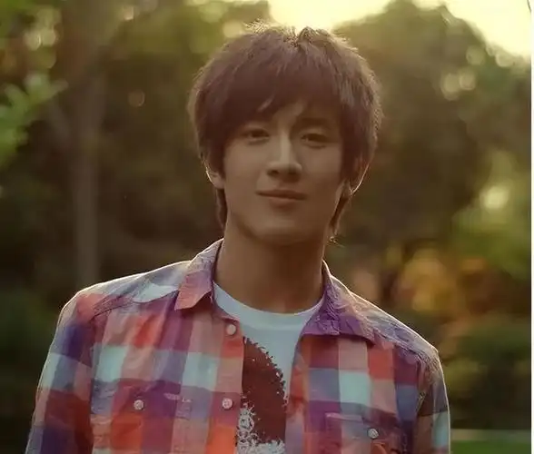 毕业于上戏的10位校草个个面如冠玉气质绝伦击中了国人审美