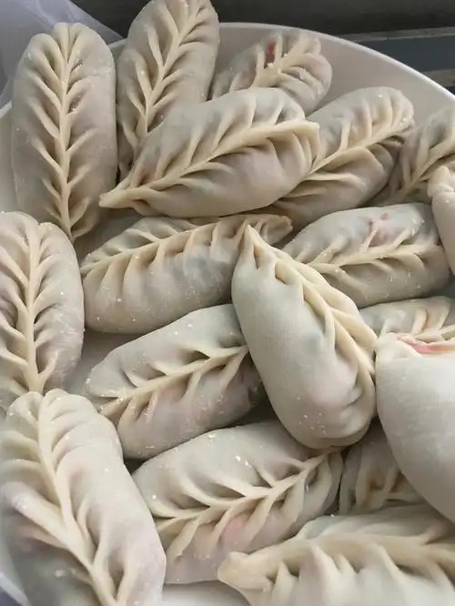 你们都包什么花的饺子09