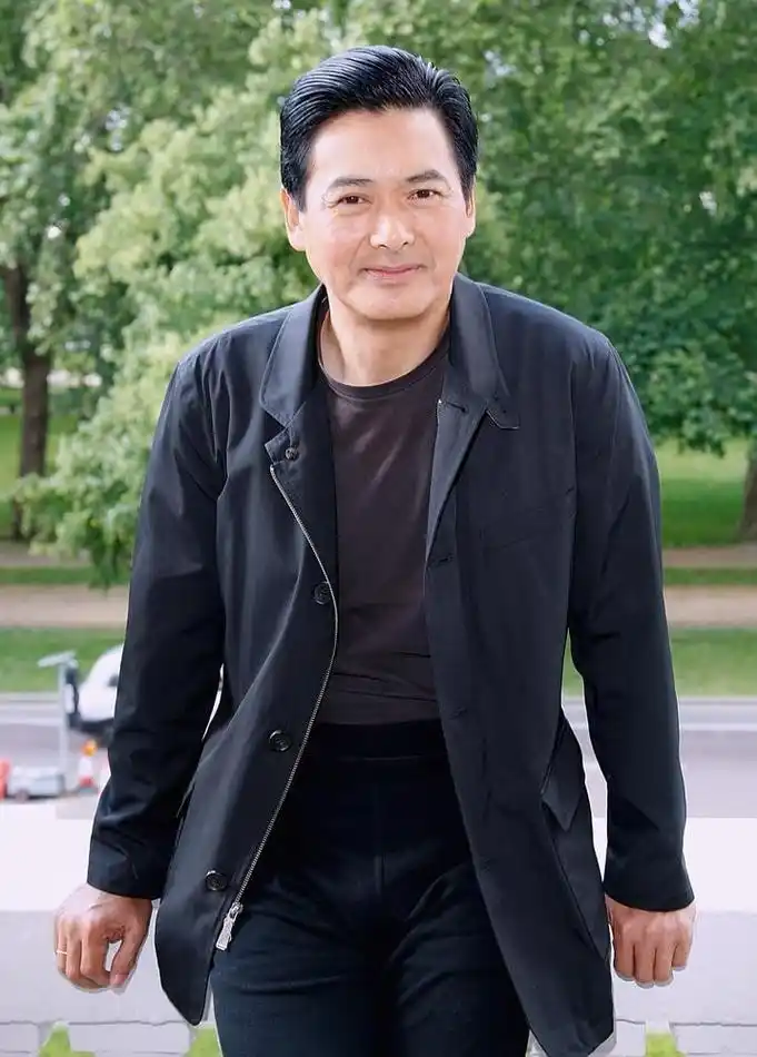 周润发图片大全_周润发个人资料简介_家庭背景-明星库